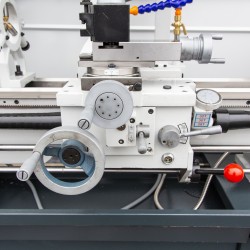 NOVA 230A manuell metalldreiebenk 1,5 kW, senteravstand 910 mm