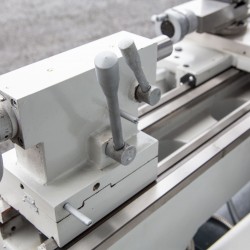 NOVA 230A manuell metalldreiebenk 1,5 kW, senteravstand 910 mm