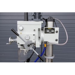 NOVA 40H Drilling/Milling Machine (feeding)
