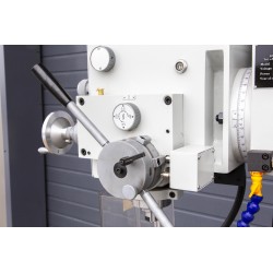 NOVA 40H Drilling/Milling Machine (feeding)