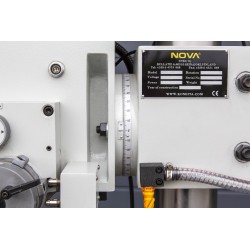 NOVA 40H Drilling/Milling Machine (feeding)