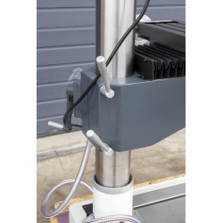 NOVA 40H Drilling/Milling Machine (feeding)