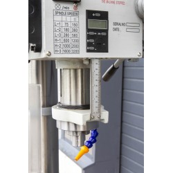 NOVA 40H Drilling/Milling Machine (feeding)