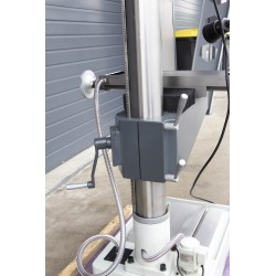 NOVA 40H Drilling/Milling Machine (feeding)