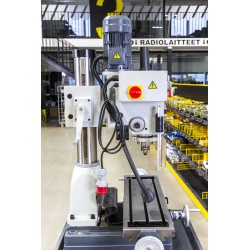 NOVA X-45 L metalo frezavimo staklės