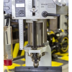 NOVA X-45 L metalo frezavimo staklės