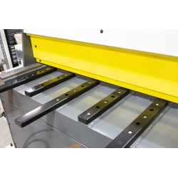 NOVA 4x3050 elektriline metallilõikur