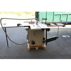 NOVA 12 Panel Saw with a scoring blade