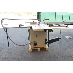 NOVA 12 Panel Saw with a scoring blade