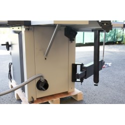 NOVA 12 Panel Saw with a scoring blade