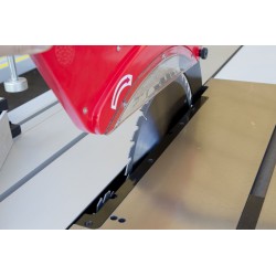 NOVA 12 Panel Saw with a scoring blade