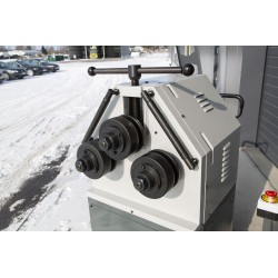 Nova QB-100 kallistuva koneruuvipuristin