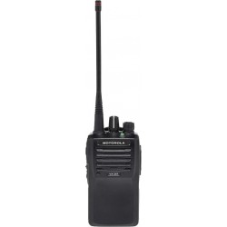 MOTOROLA VX-261 5 W UHF 16-KANALS PROFESJONELL RADIO MED KRAFTIG 2300 MAH-BATTERI. IP55 VANN- OG STØVTETT.